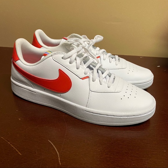 nike court blanc sneaker red